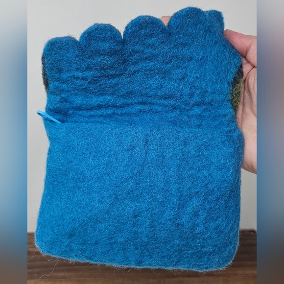 Handmade Felt Wool Coin Purse Zip Closure With Leaf Flap Teal NWOT - Picture 6 of 14